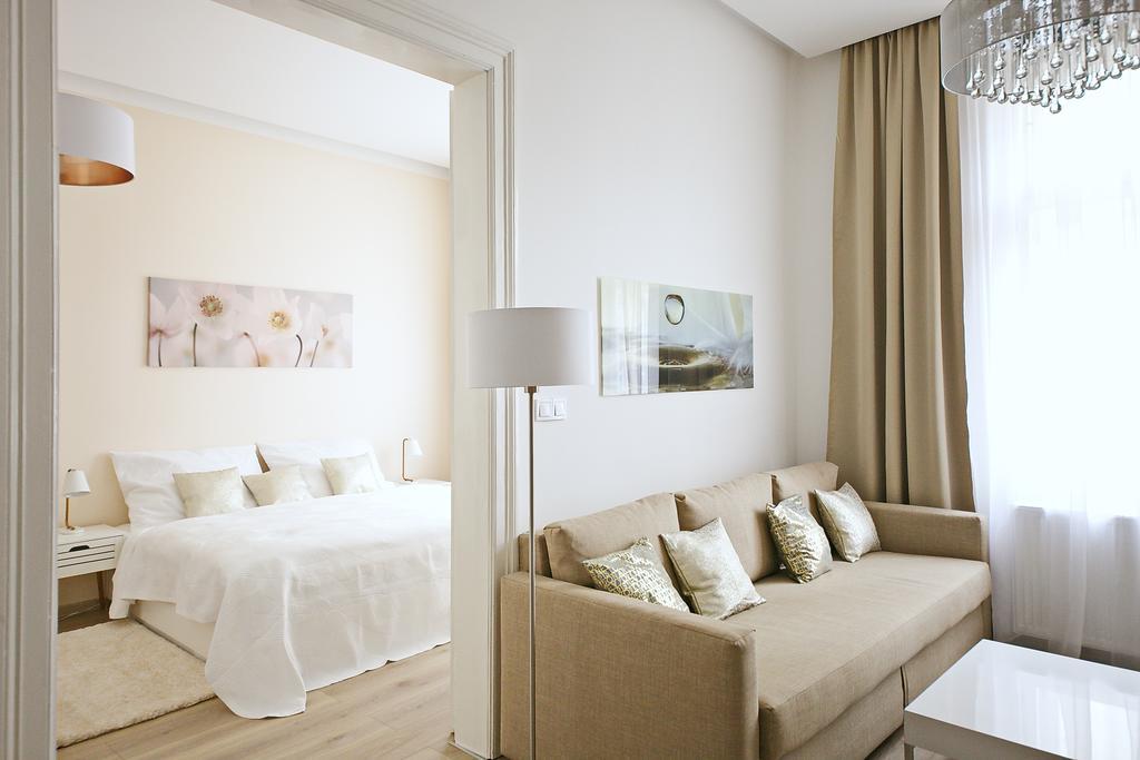 Luxury Center Apt. Charles Bridge Walking Distance براغ المظهر الخارجي الصورة